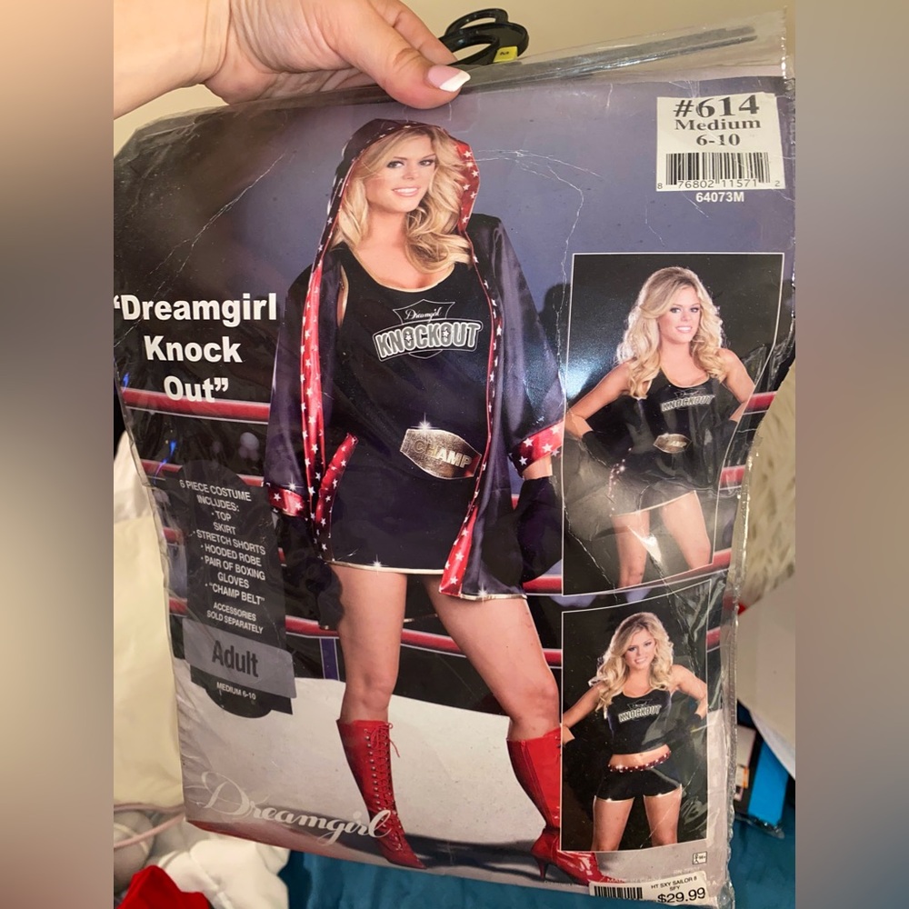 Dream girl Knock Out (medium) halloween costume